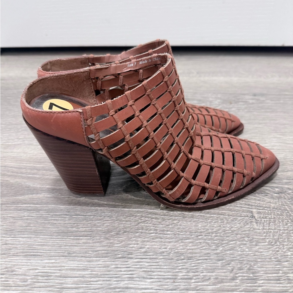 DV by Dolce Vita Tan Woven Heeled Mules EUC